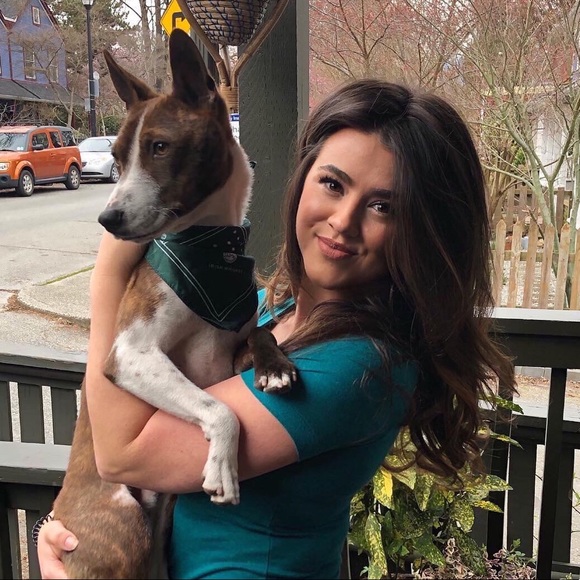 Meet your Posher, Sheena - Picture 1 of 1